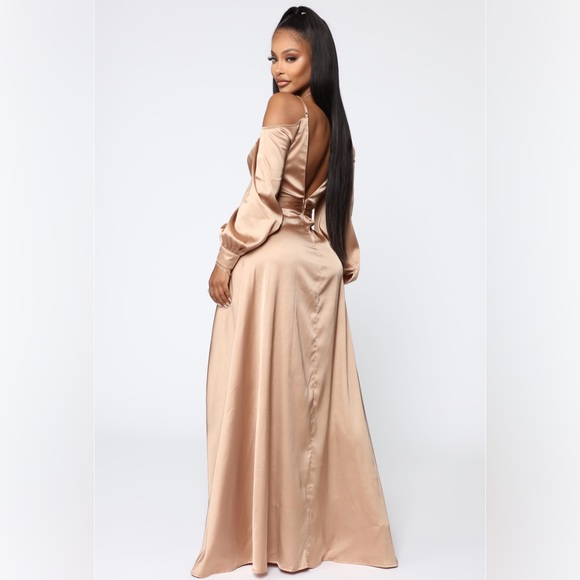 Mansion Dinner Party Satin Gown - Picture 3 of 3